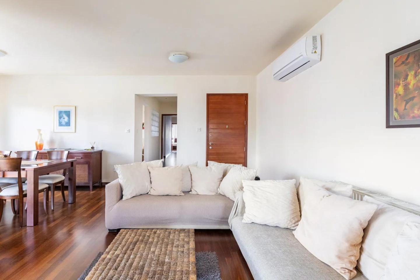 Warm Residence In The Heart Of The City Center - Balcony & View ニコシア エクステリア 写真