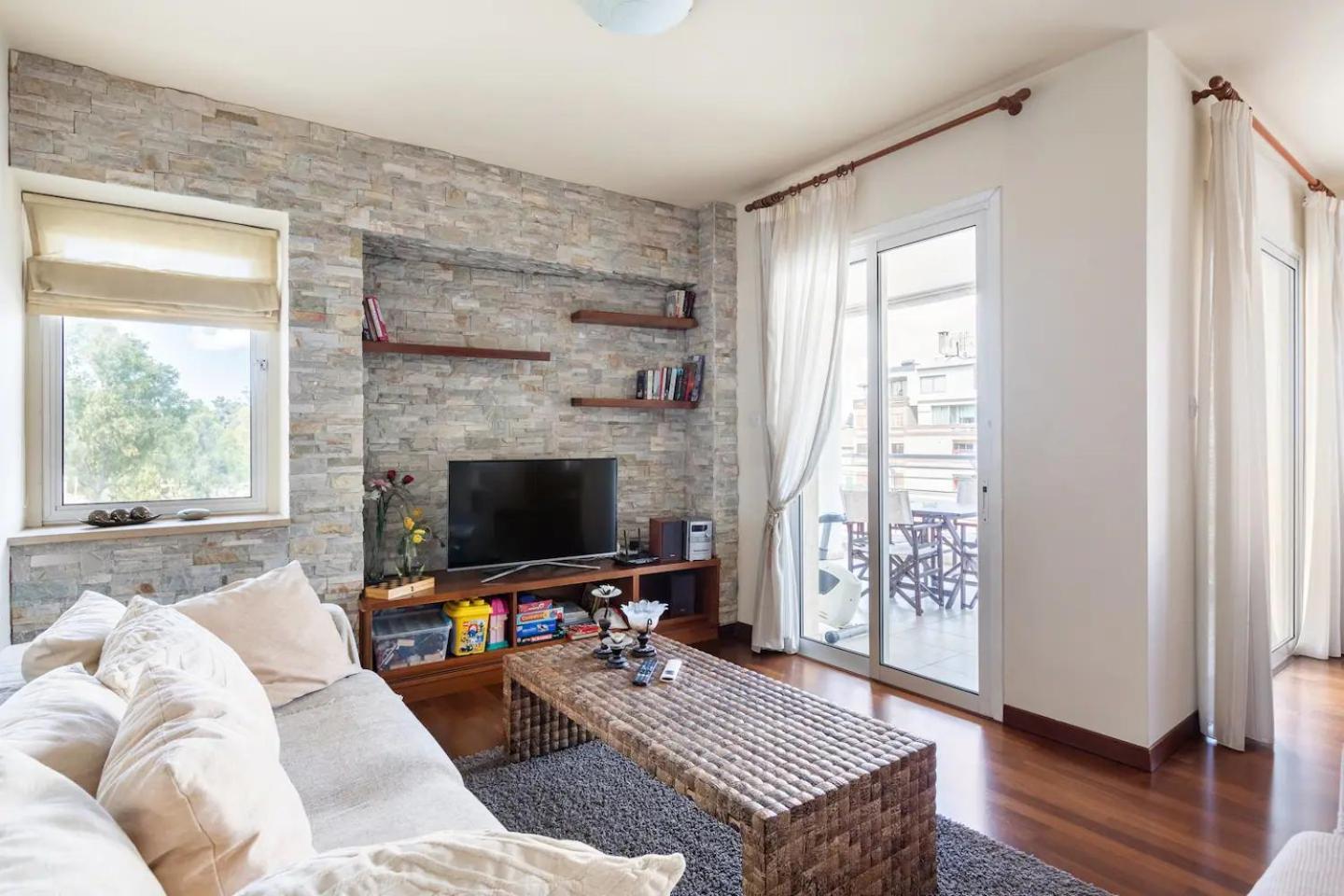 Warm Residence In The Heart Of The City Center - Balcony & View ニコシア エクステリア 写真