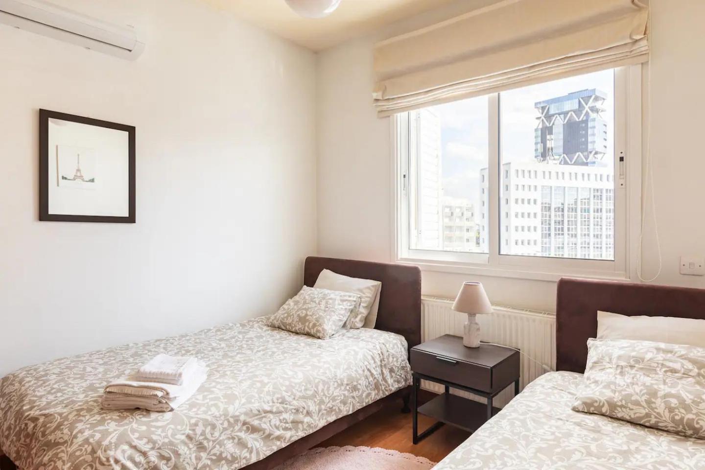 Warm Residence In The Heart Of The City Center - Balcony & View ニコシア エクステリア 写真